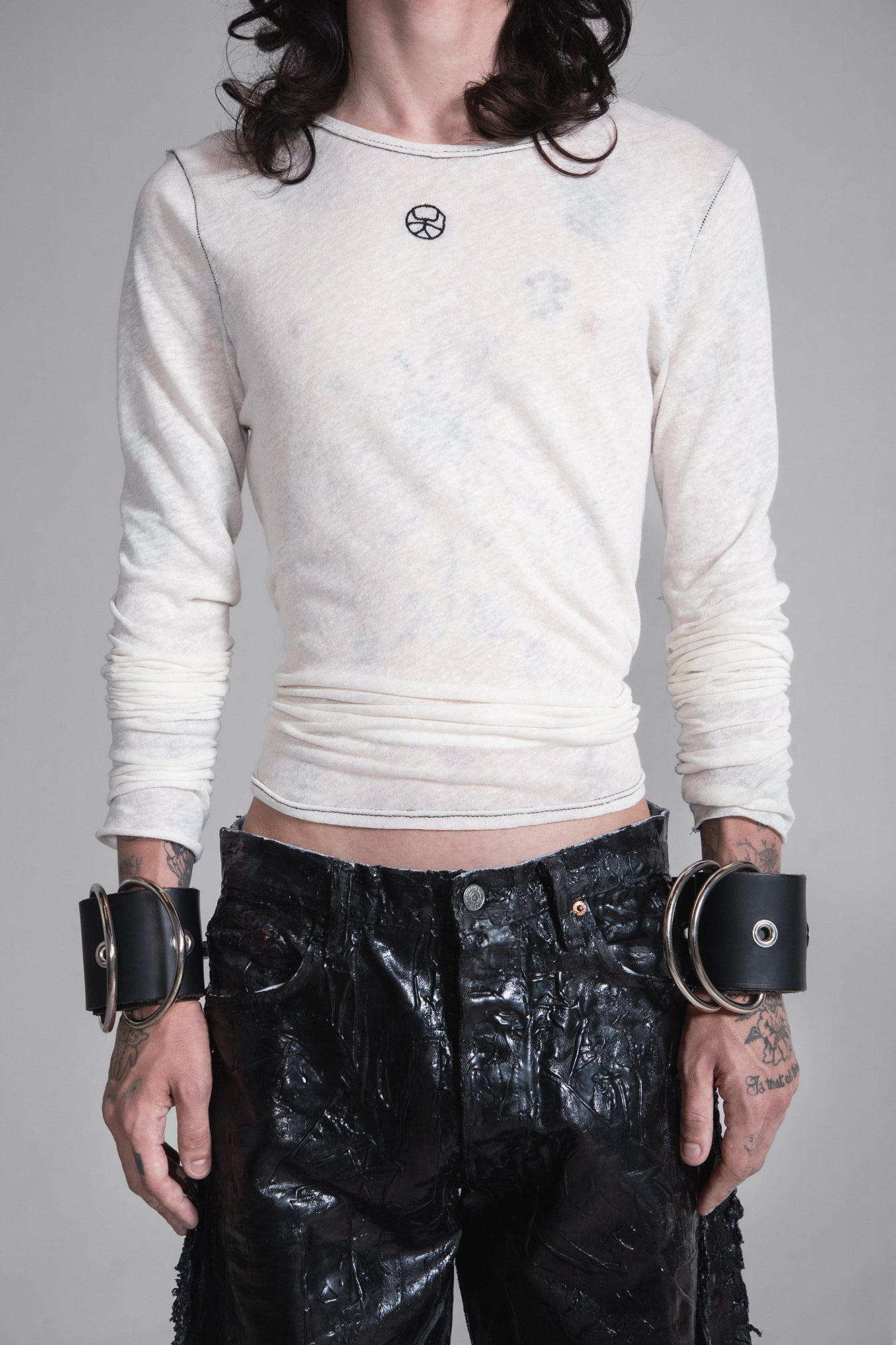 EMBROIDERED LOGO LONG SLEEVE