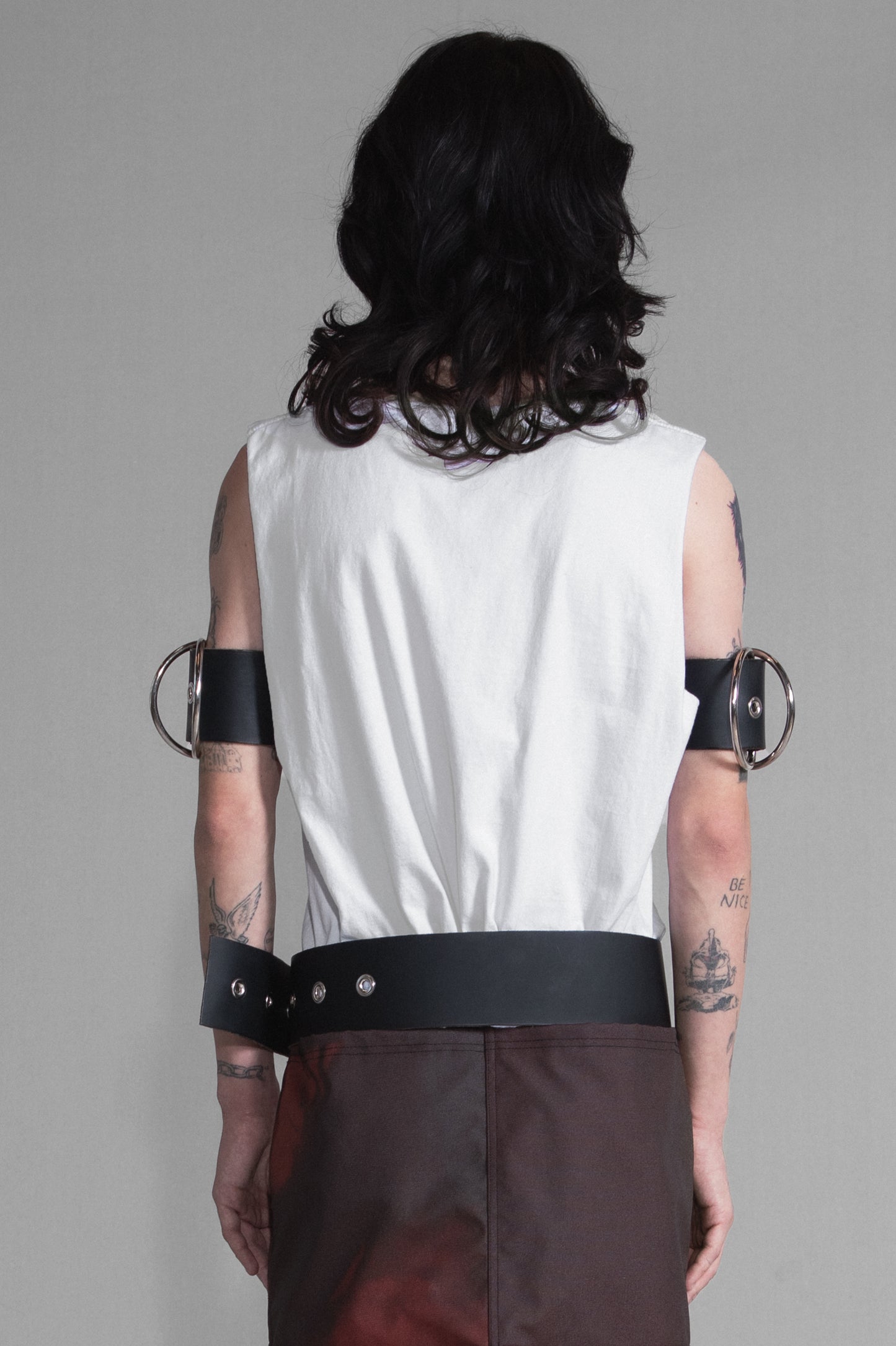 SILVER STAR SLEEVELESS SHIRT